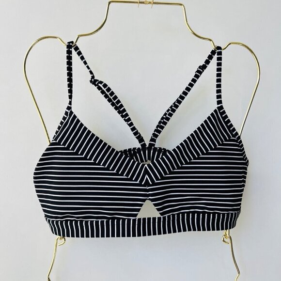 Lululemon deeper breath bra, black/white stripes, Size 10 J139 - Picture 4 of 9